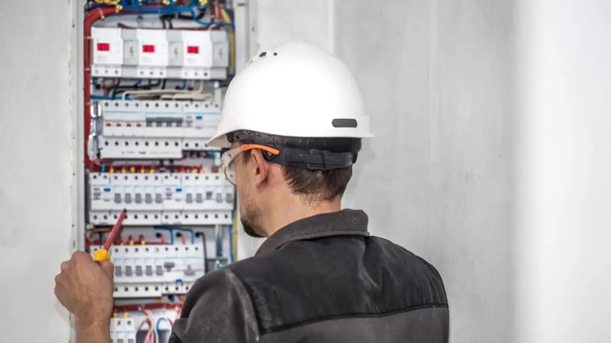 Arbeta som elektriker